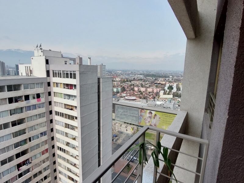 Departamento a pasos del metro Ecuador