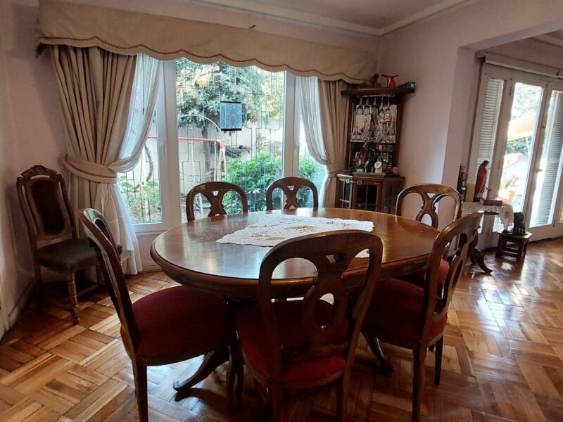 Linda y amplia casa en Ñuñoa/ Barrio residencial