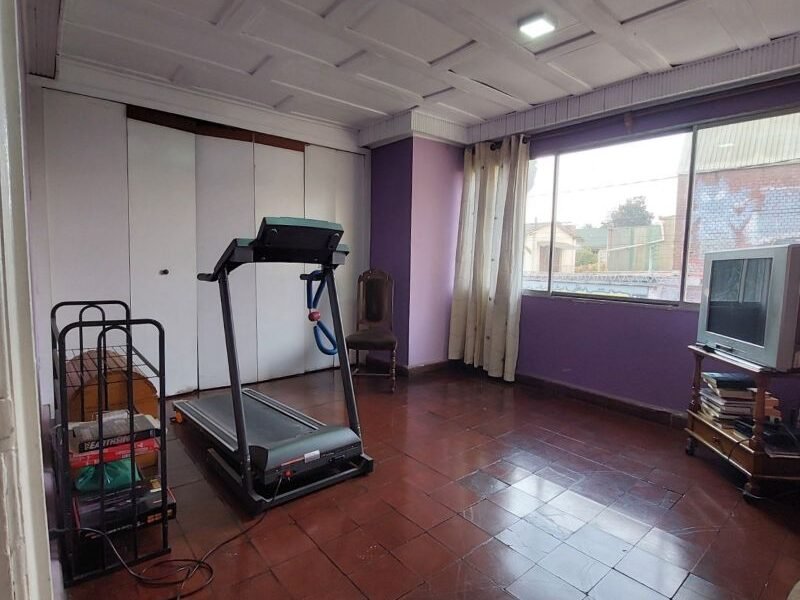 Linda y amplia casa en Ñuñoa/ Barrio residencial