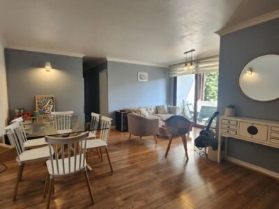 Remodelado y amplio departamento en Las Condes