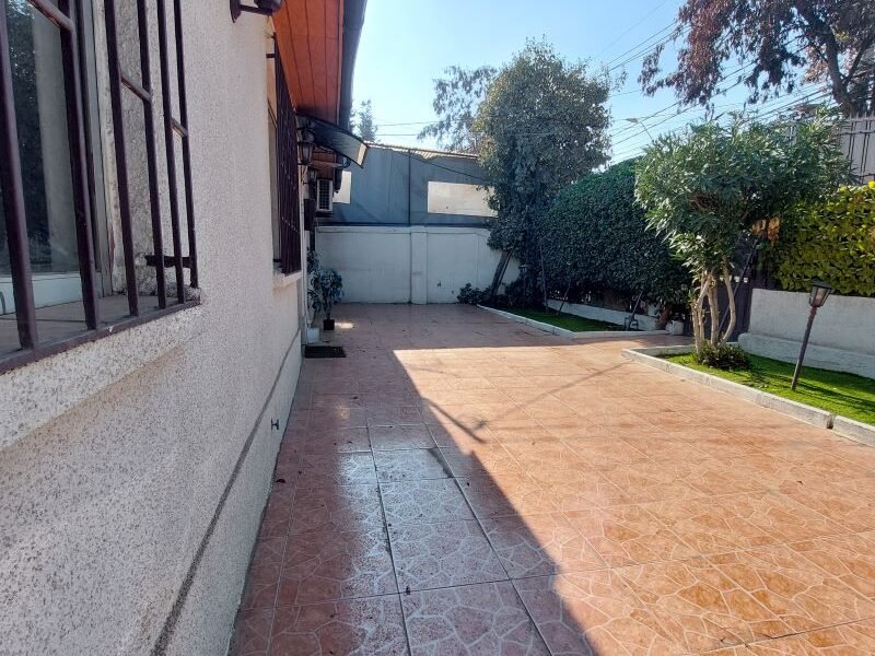 Bonita y acogedora casa con amplio terreno