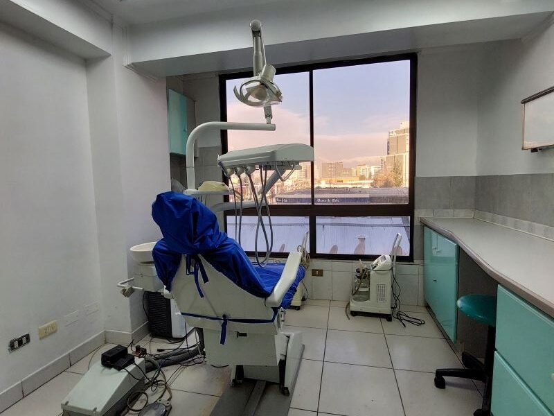 Oficina con estacionamiento