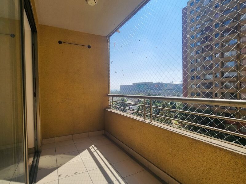 Bonito y amplio depto a pasos de Mall Florida Center