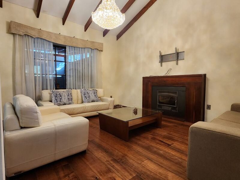 Gran Parcela con linda y encantadora casa — ¡Imperdible!