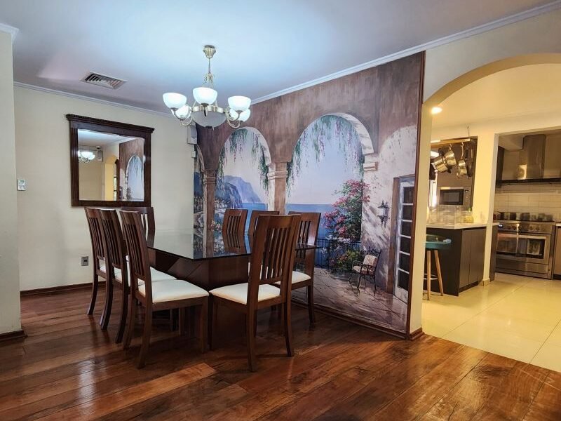 Gran Parcela con linda y encantadora casa — ¡Imperdible!