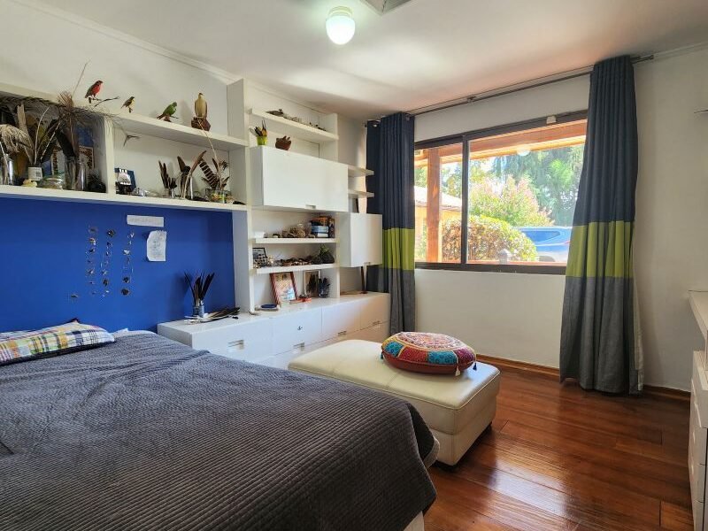 Gran Parcela con linda y encantadora casa — ¡Imperdible!