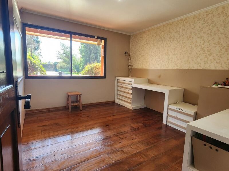 Gran Parcela con linda y encantadora casa — ¡Imperdible!