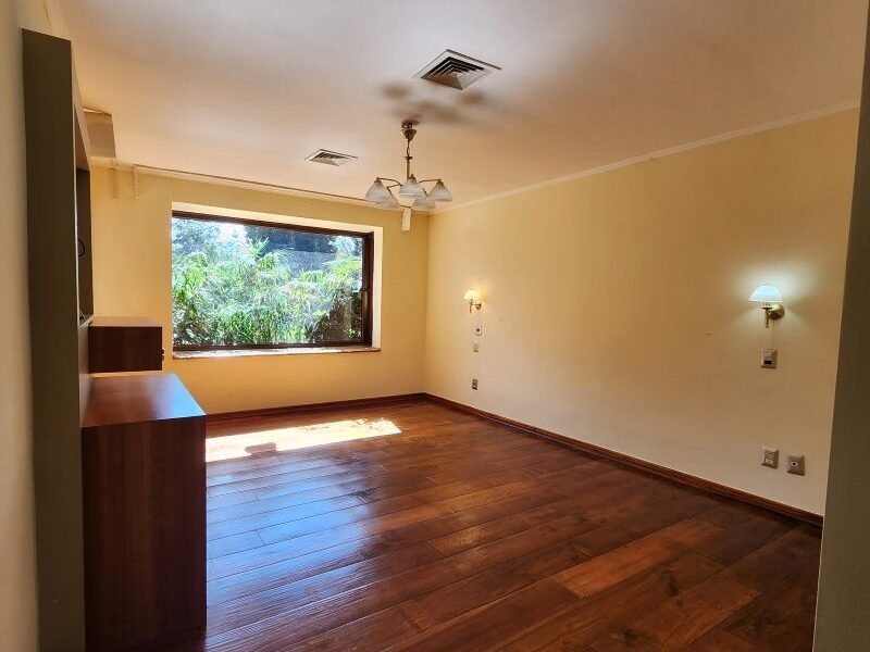 Gran Parcela con linda y encantadora casa — ¡Imperdible!