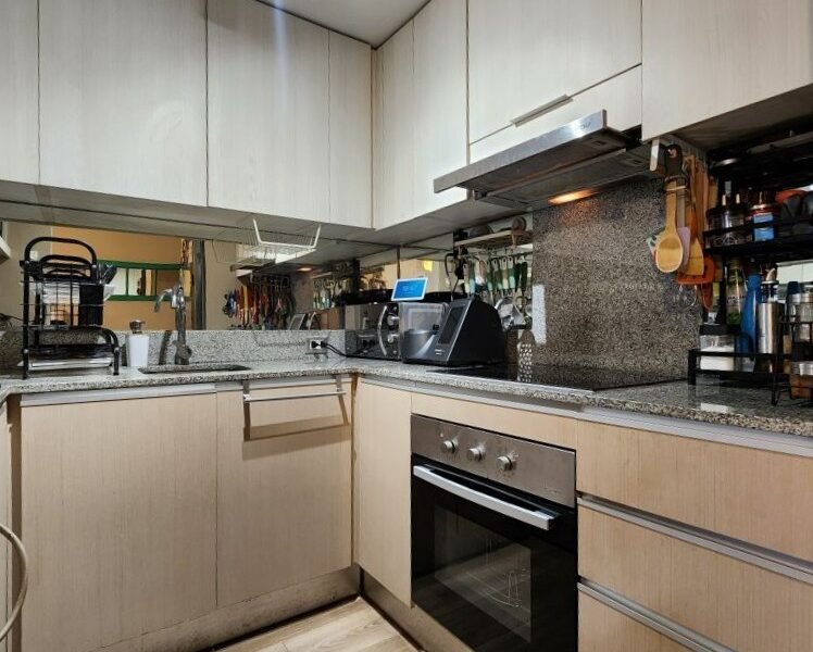 Departamento 2D/2B con Jardín Privado c/ 2 Estacionamientos