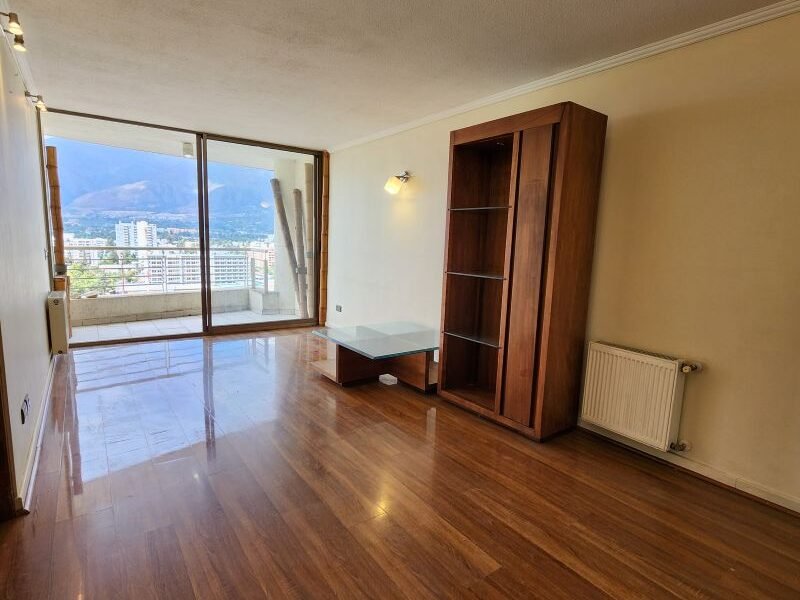 Amplio Depto/ Gran Conectividad y linda vista/ Estacionamiento y bodega