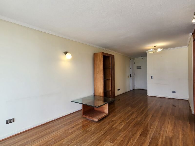 Amplio Depto/ Gran Conectividad y linda vista/ Estacionamiento y bodega