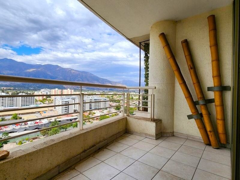 Amplio Depto/ Gran Conectividad y linda vista/ Estacionamiento y bodega