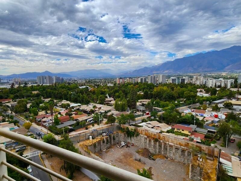 Amplio Depto/ Gran Conectividad y linda vista/ Estacionamiento y bodega