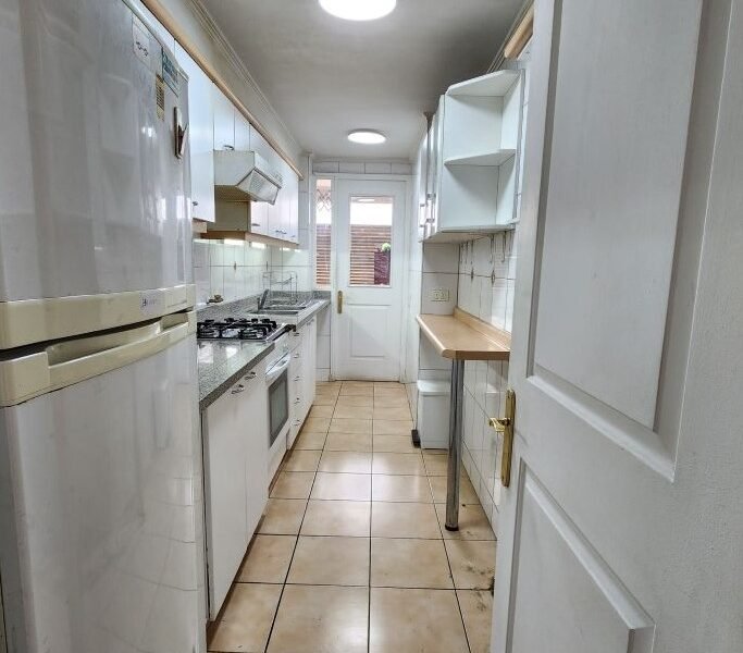 Amplio Depto/ Gran Conectividad y linda vista/ Estacionamiento y bodega