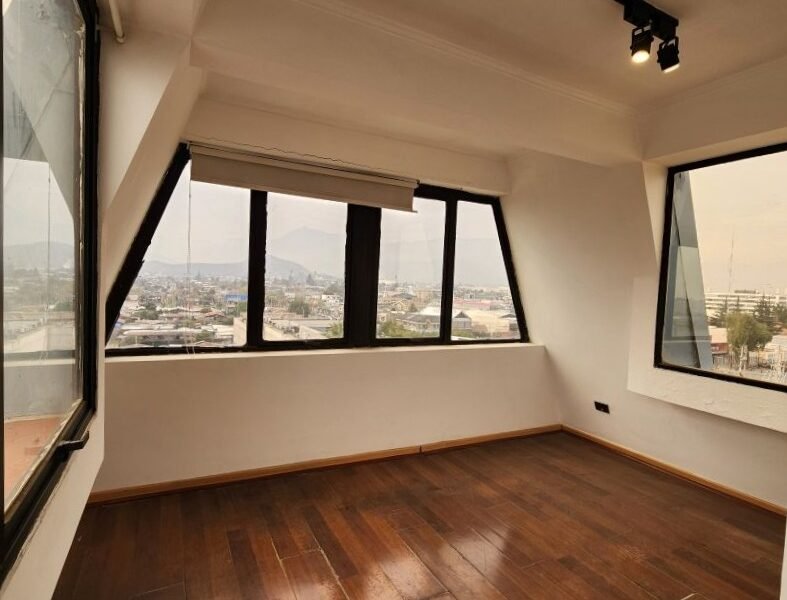 Excelente Oficina Dúplex en Venta – Estratégica Ubicación en Puente Alto